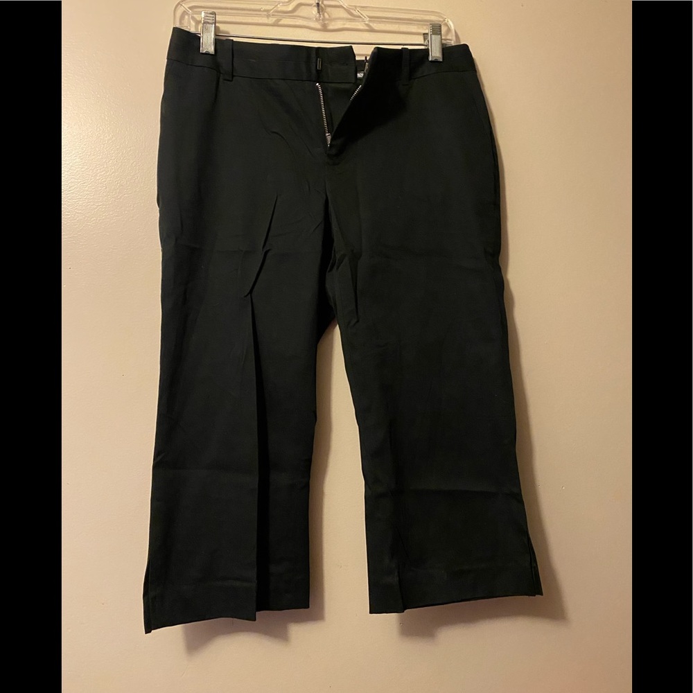 Club Monaco size 6 black capris